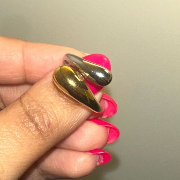 Samantha 18K Gold-Plated Adjustable Ring Retail $58.00 - Picture 8 of 9